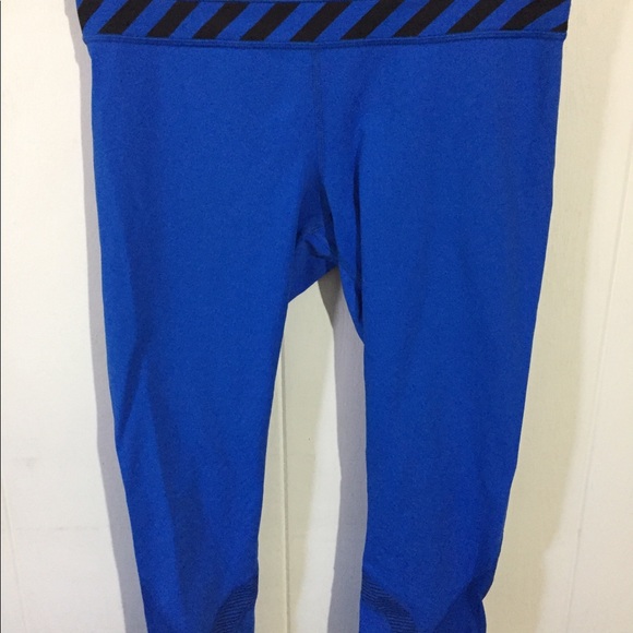 Lululemon inspire crop blue size 8 - Picture 5 of 8
